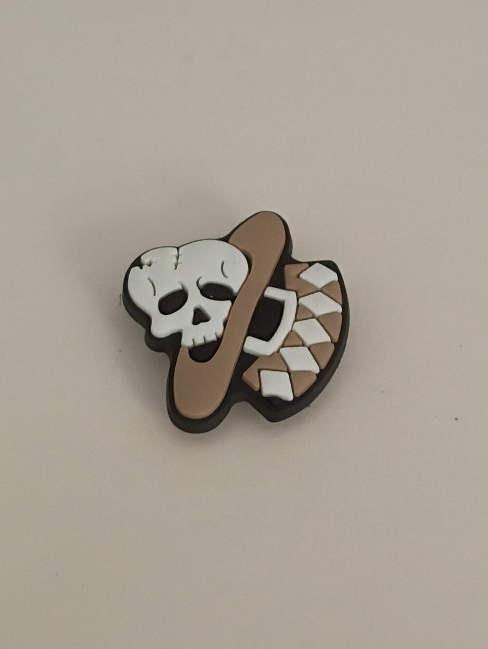 10 for $10 Jibbitz Croc Charm - Skeleton Skull In Diamond Top Hat - Tan & White
